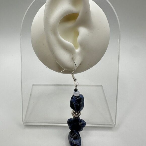 3” dangle earrings with 925 hooks, sodalite, moonstone and silver toned beads! - Picture 13 of 15